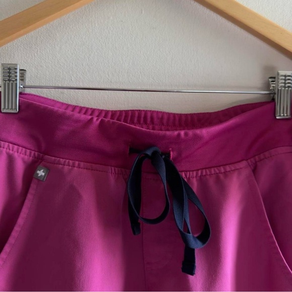 FIGS Scrub Set - Picture 3 of 4